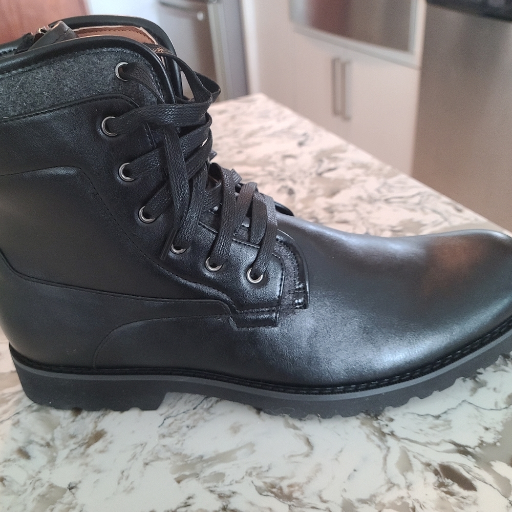 Brand New SL Black Men's Boot Size 11M